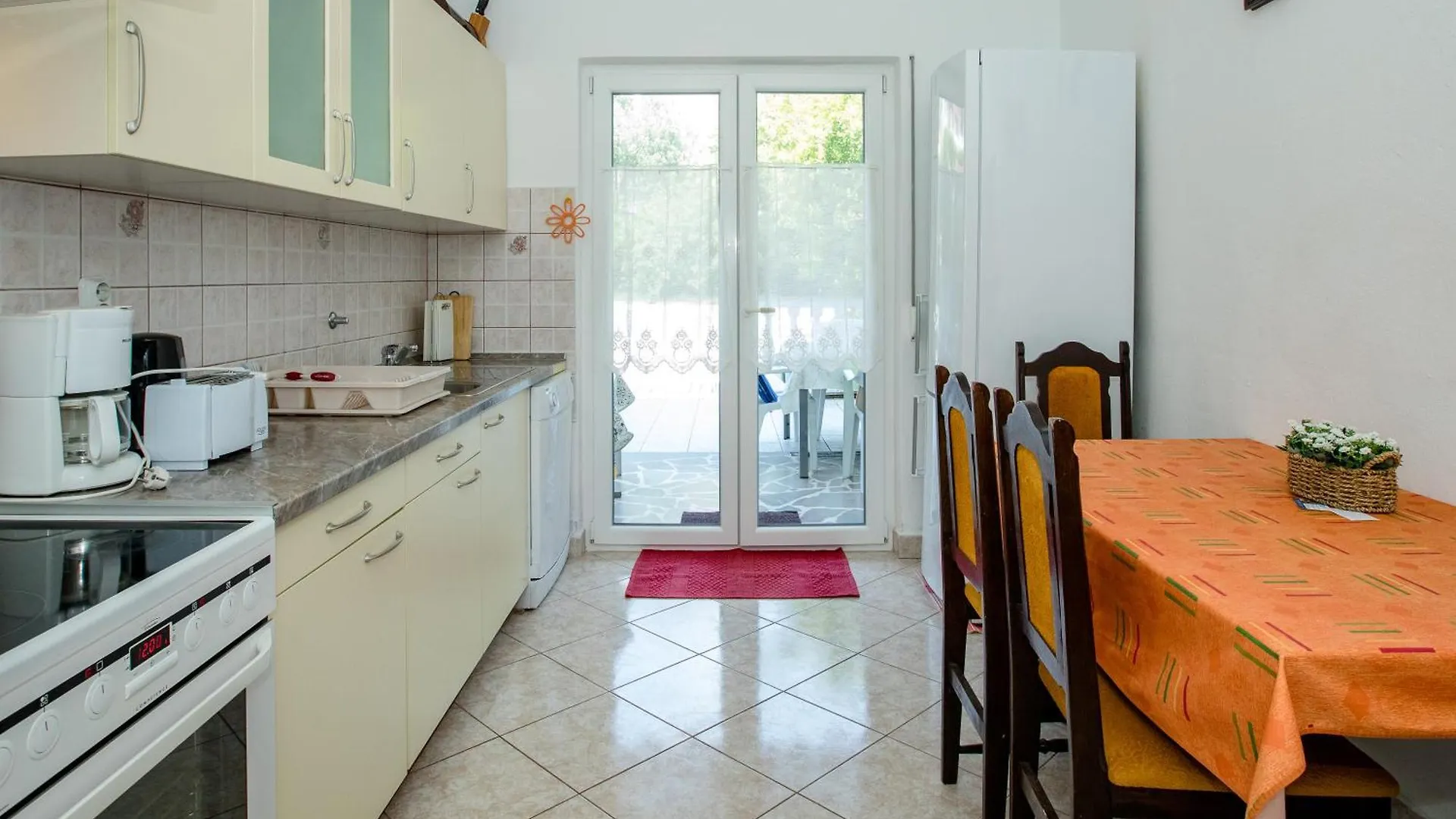 Lovely Meta Apartments Palit