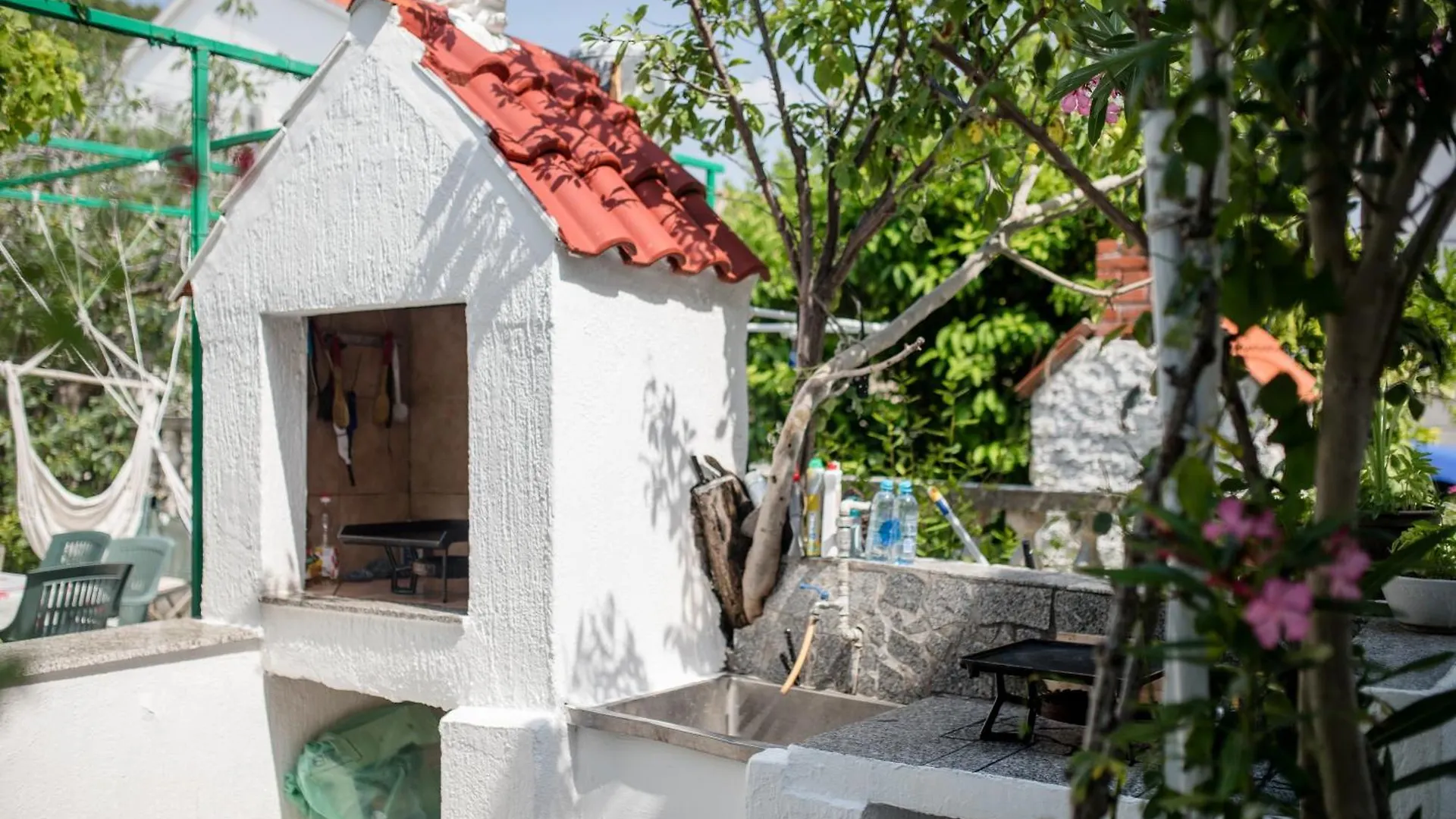 Lovely Meta Apartments Palit