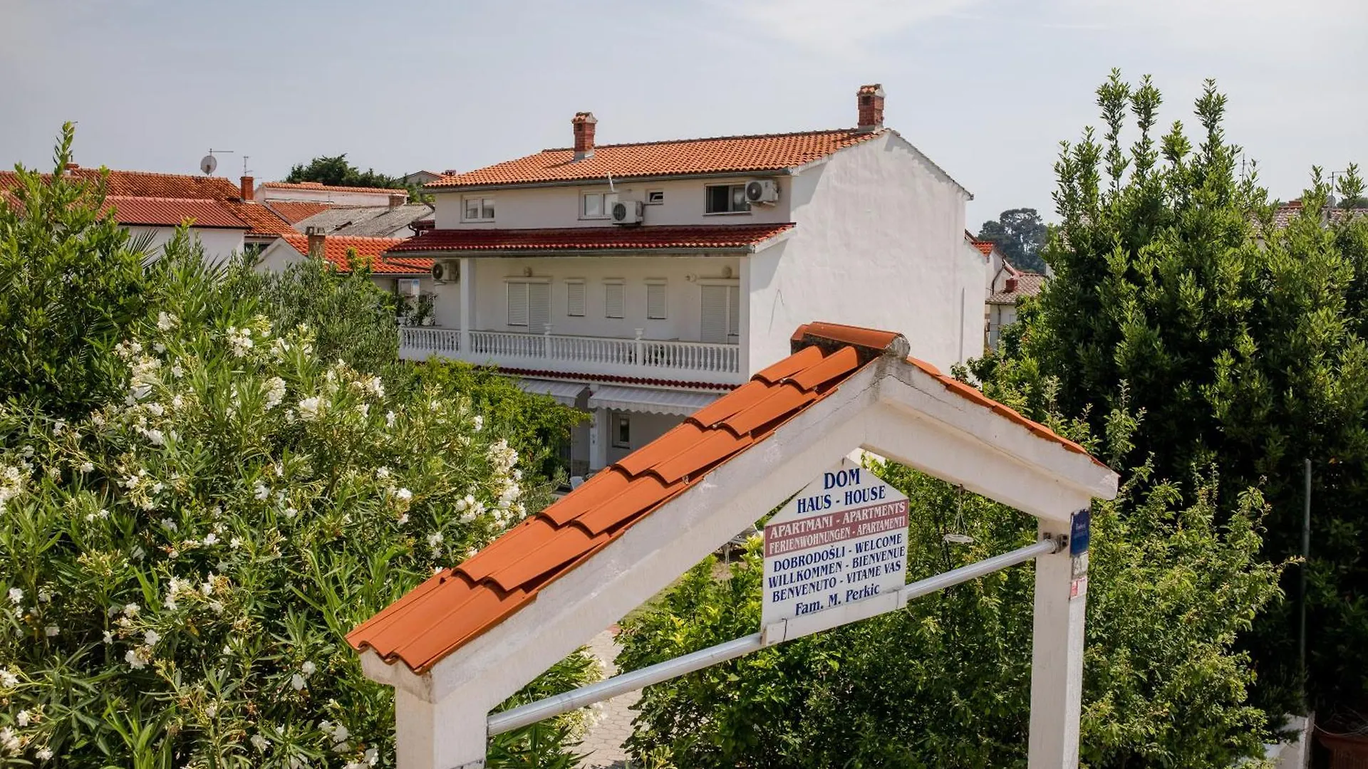 Lovely Meta Apartments Palit