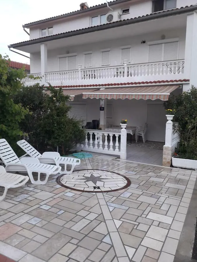 Lovely Meta Apartments Palit