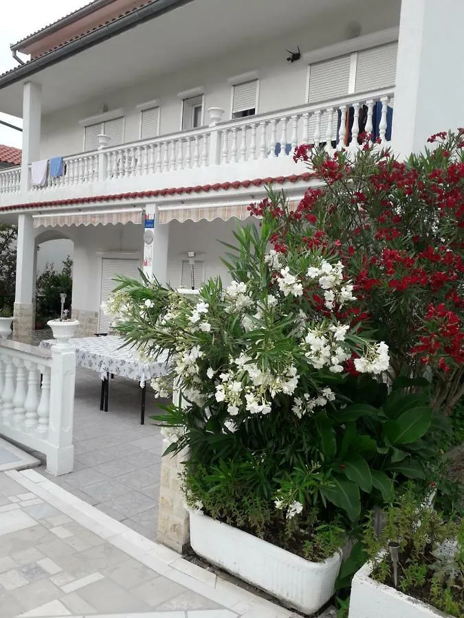 Lovely Meta Apartments Palit 克罗地亚